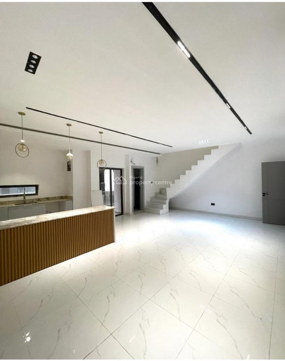 Tastefully Finished Luxury 2 Bedroom Mansionette, Lekki Phase 1, Lekki, Lagos, Terraced Duplex for Sale