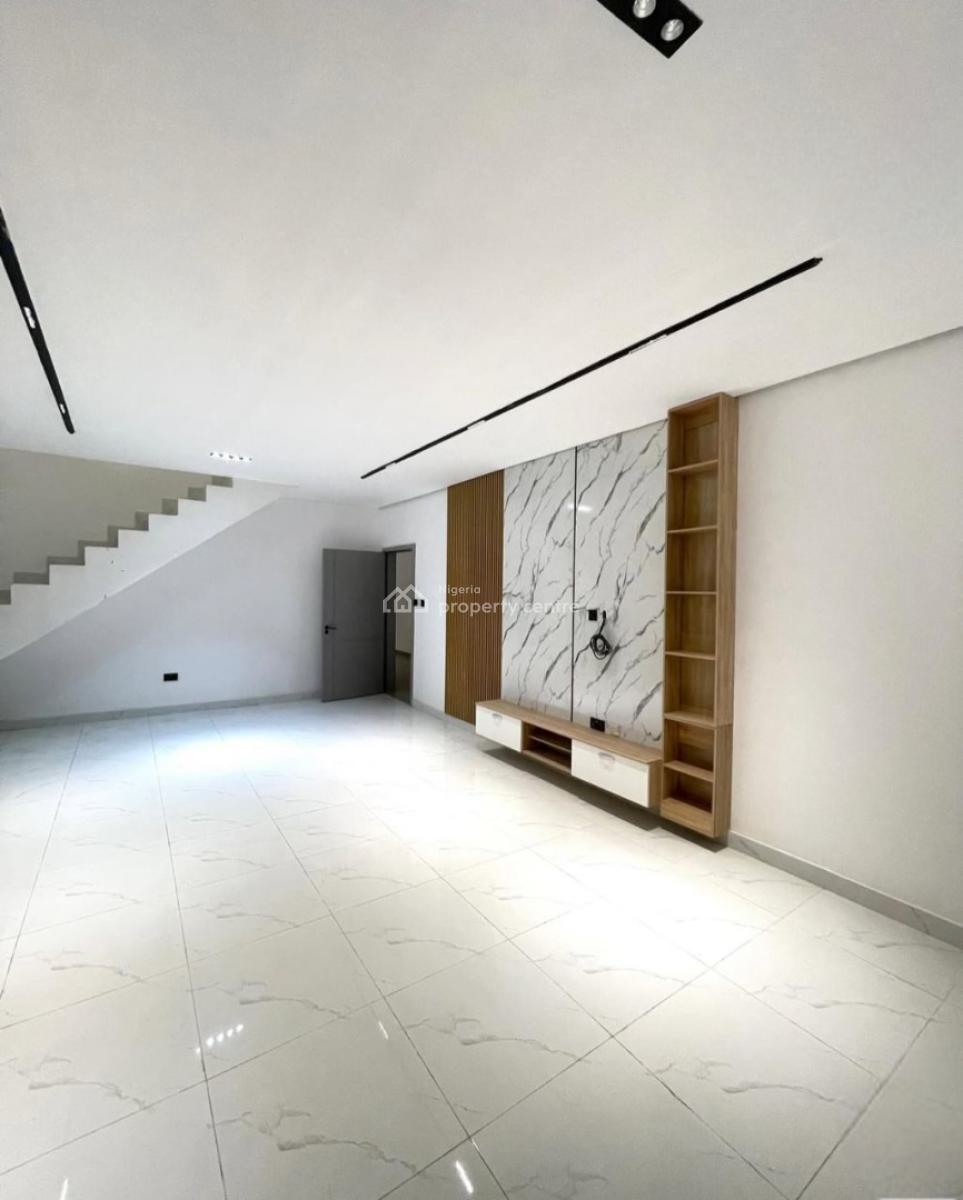 Tastefully Finished Luxury 2 Bedroom Mansionette, Lekki Phase 1, Lekki, Lagos, Terraced Duplex for Sale