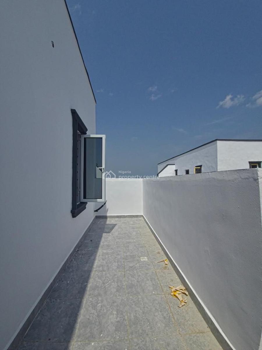 Stylish Serenity: 4-bedroom Semi-detached Duplex with Bq, Anthony, Maryland, Lagos, Semi-detached Duplex for Sale