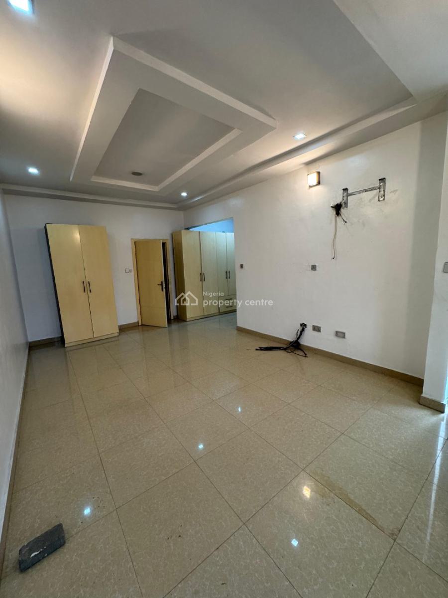 Maintained 4 Bedroom Semi Detached, Chevron, Lekki, Lagos, Semi-detached Duplex for Rent