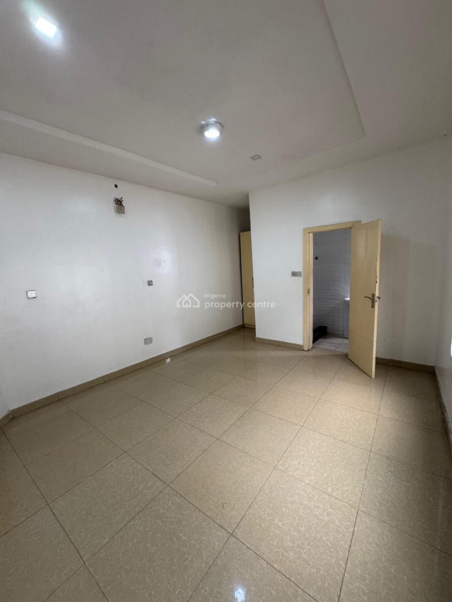 Maintained 4 Bedroom Semi Detached, Chevron, Lekki, Lagos, Semi-detached Duplex for Rent