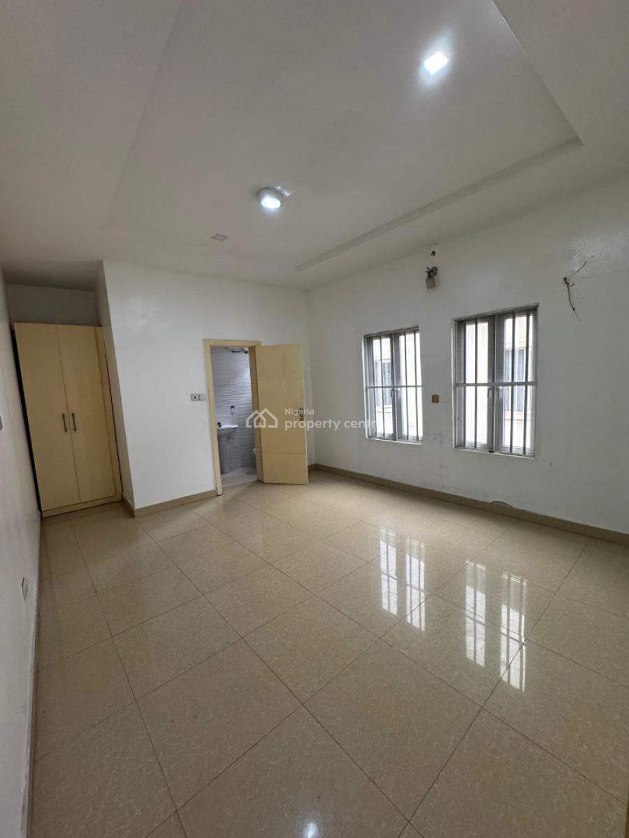 Maintained 4 Bedroom Semi Detached, Chevron, Lekki, Lagos, Semi-detached Duplex for Rent