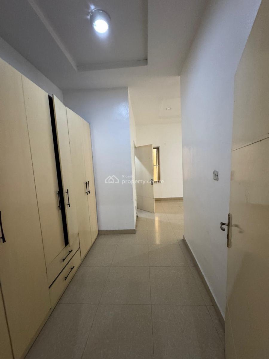 Maintained 4 Bedroom Semi Detached, Chevron, Lekki, Lagos, Semi-detached Duplex for Rent