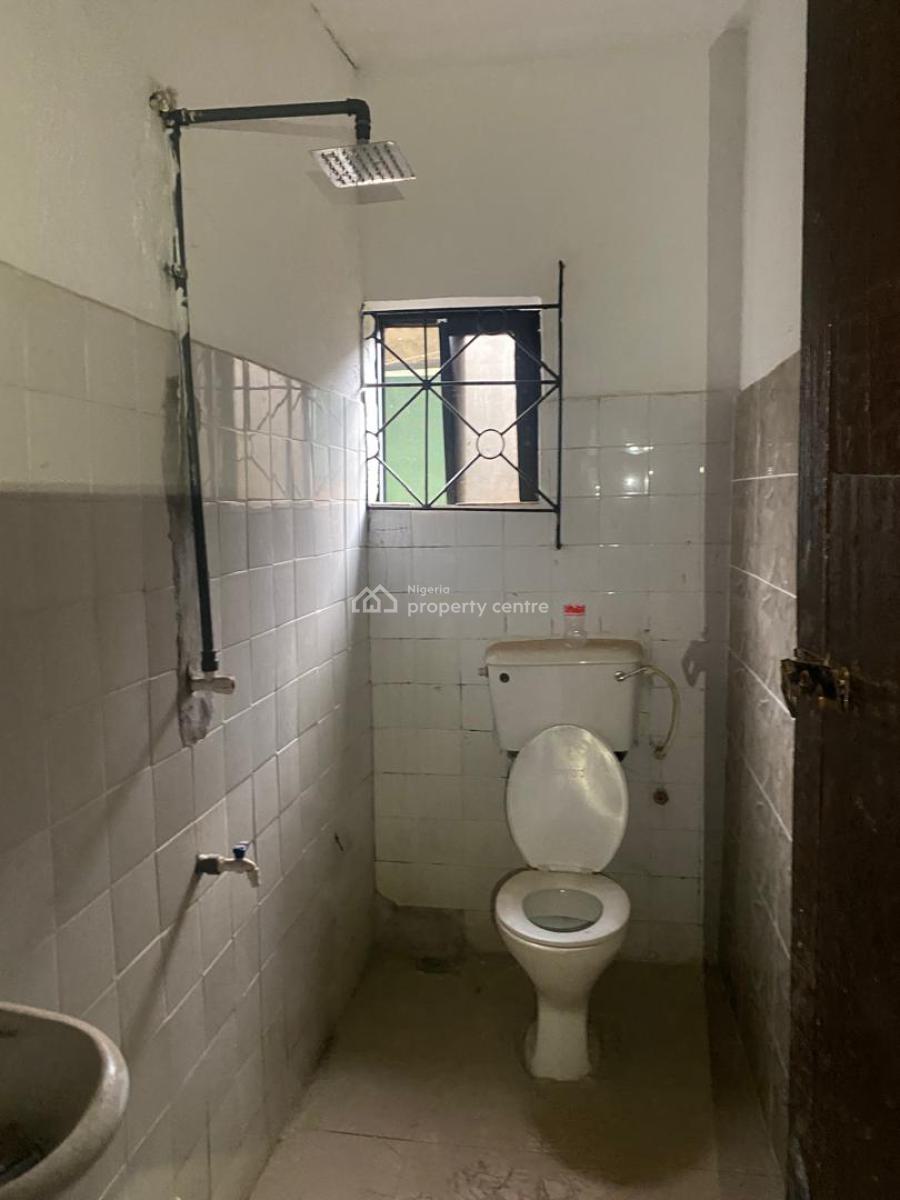 Clean 3 Bedroom Flat Apartment, Olowora, Magodo, Lagos, Flat / Apartment for Rent