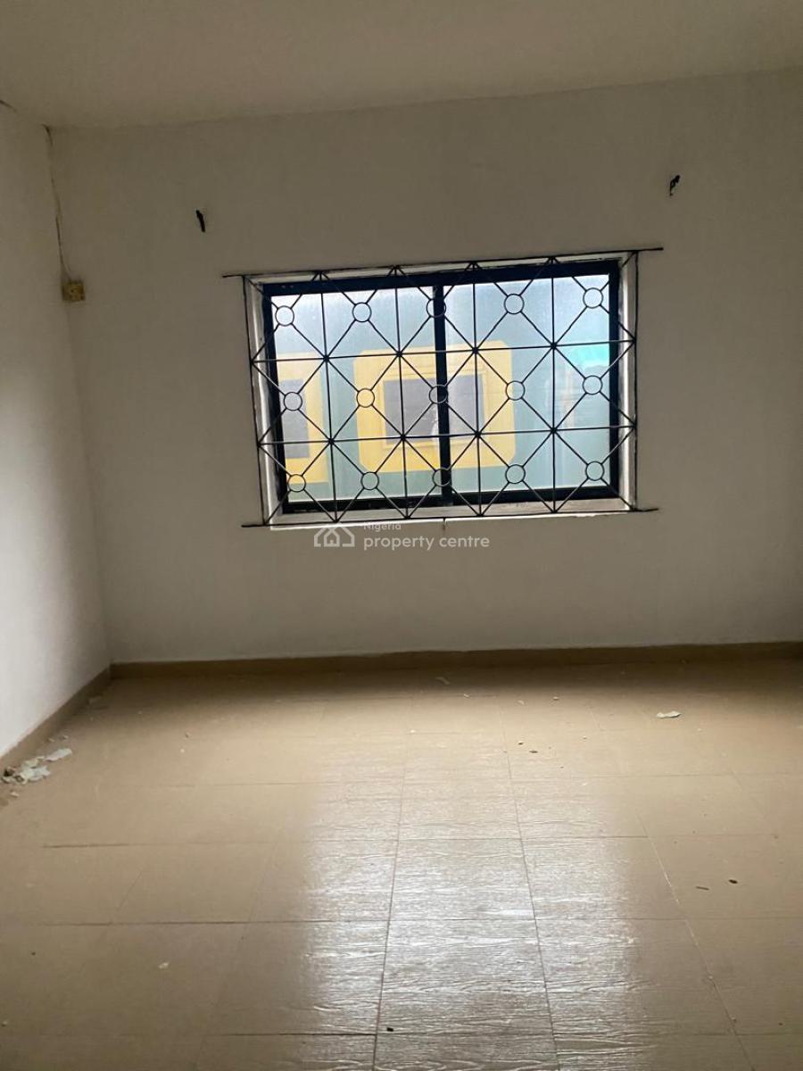 Clean 3 Bedroom Flat Apartment, Olowora, Magodo, Lagos, Flat / Apartment for Rent