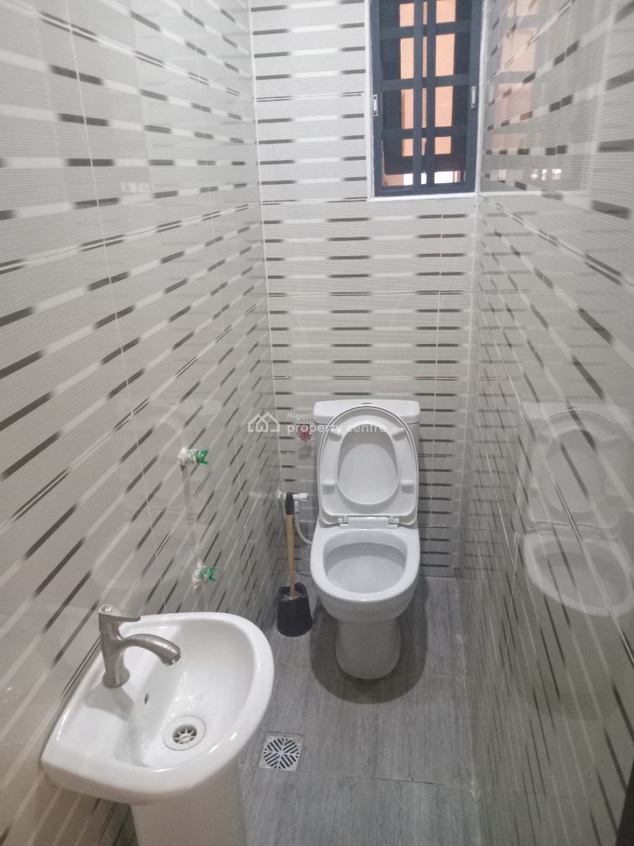 Newyork Furnished 2bd Flat, Adekunle By Third Mainland Bridge, Adekunle, Yaba, Lagos, Flat / Apartment for Rent