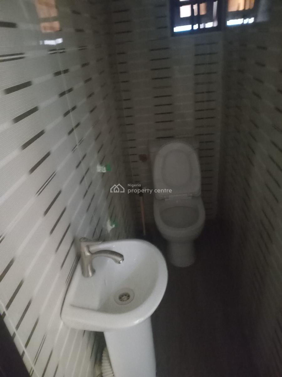 Newyork Furnished 2bd Flat, Adekunle By Third Mainland Bridge, Adekunle, Yaba, Lagos, Flat / Apartment for Rent