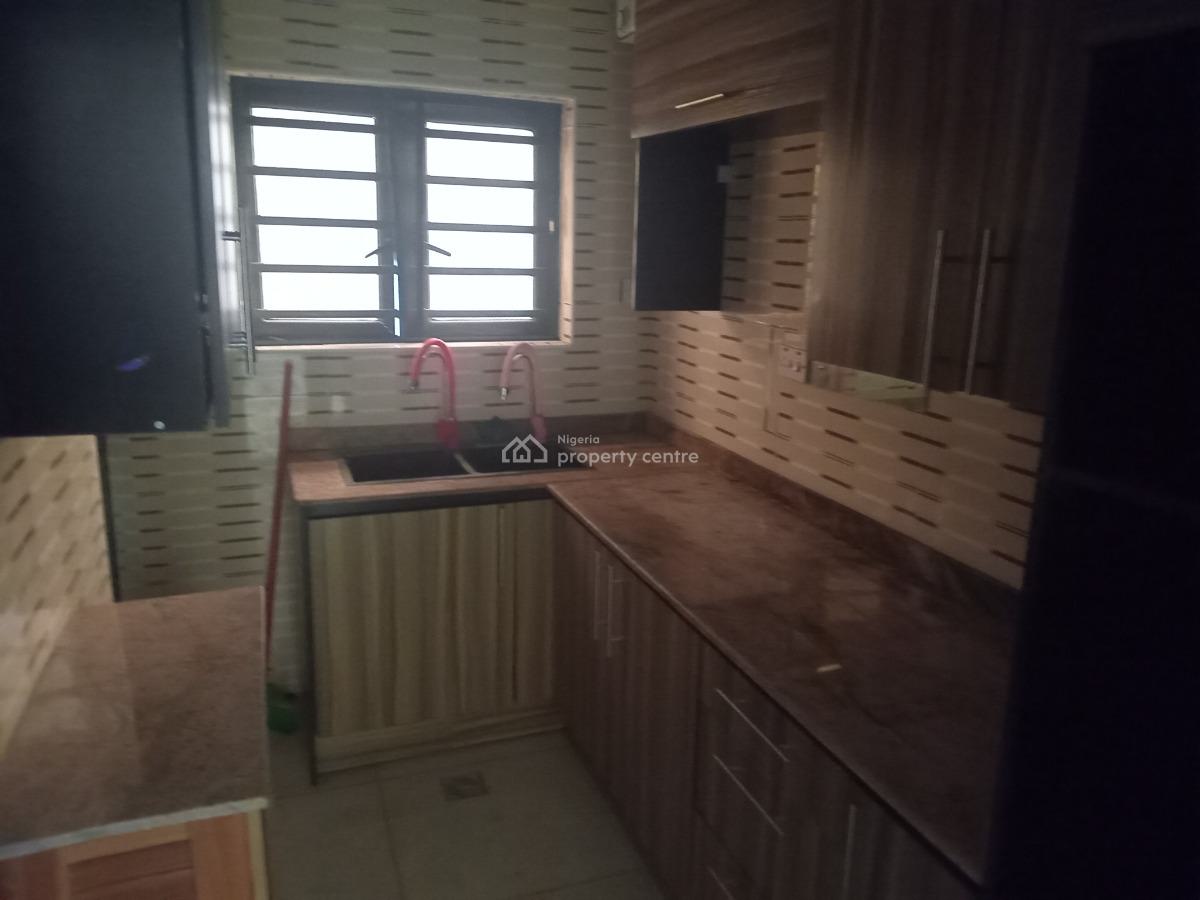 Newyork Furnished 2bd Flat, Adekunle By Third Mainland Bridge, Adekunle, Yaba, Lagos, Flat / Apartment for Rent