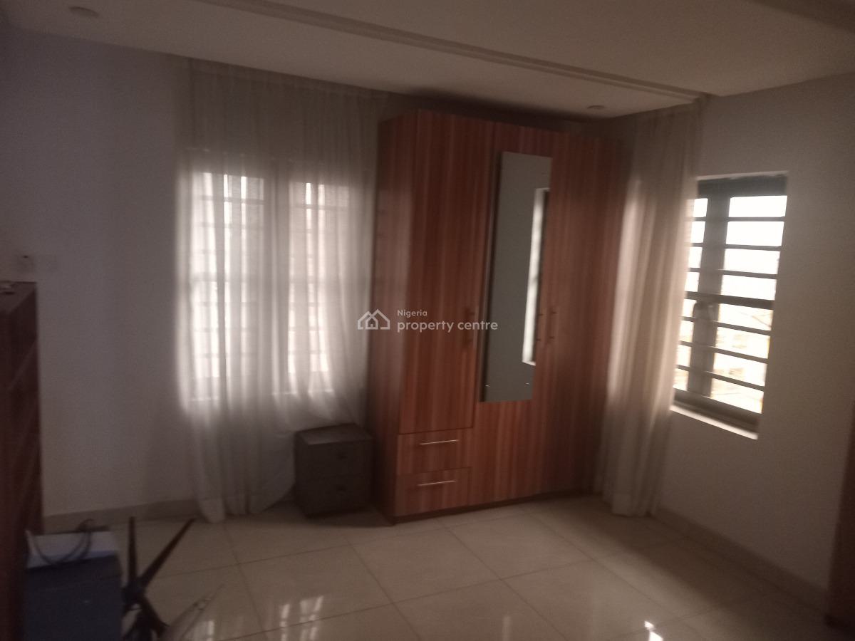Newyork Furnished 2bd Flat, Adekunle By Third Mainland Bridge, Adekunle, Yaba, Lagos, Flat / Apartment for Rent