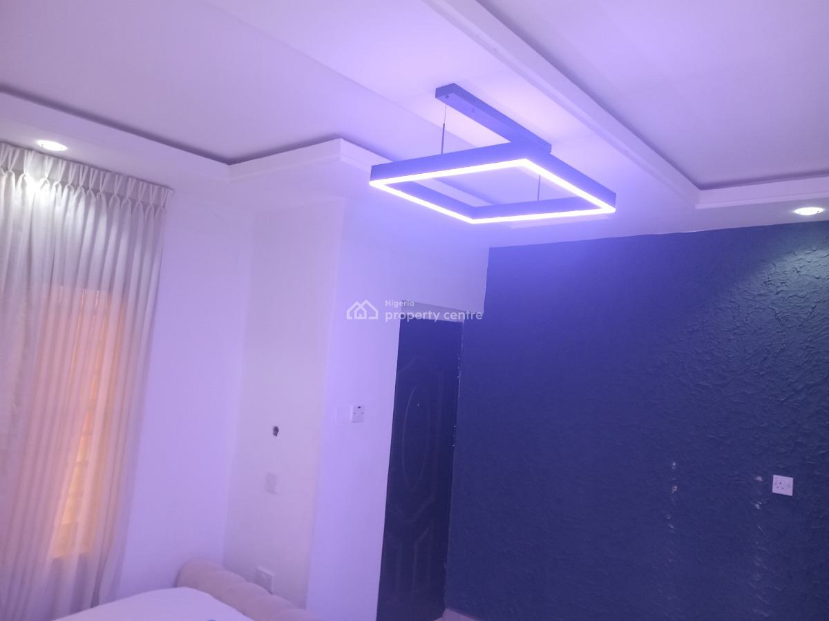 Newyork Furnished 2bd Flat, Adekunle By Third Mainland Bridge, Adekunle, Yaba, Lagos, Flat / Apartment for Rent