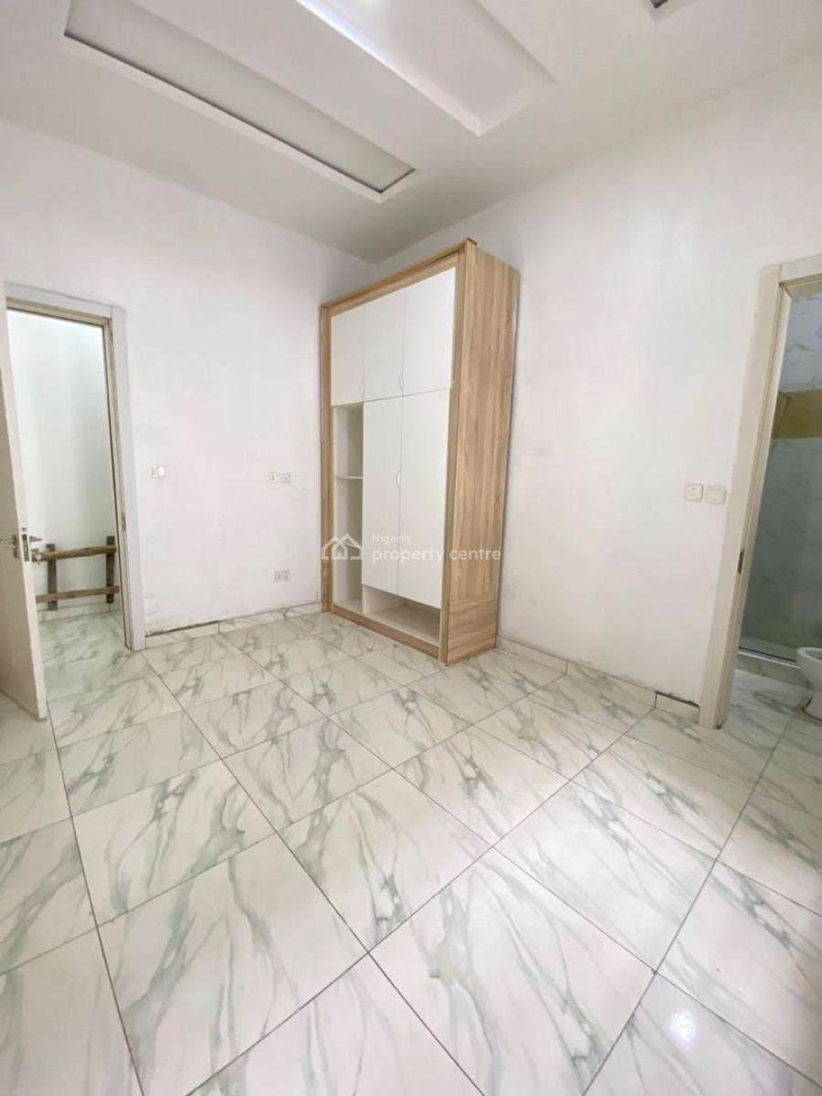Single Room Partly Furnished Available, Oral Estate Extension, Lekki, Lagos, Self Contain (single Rooms) for Rent