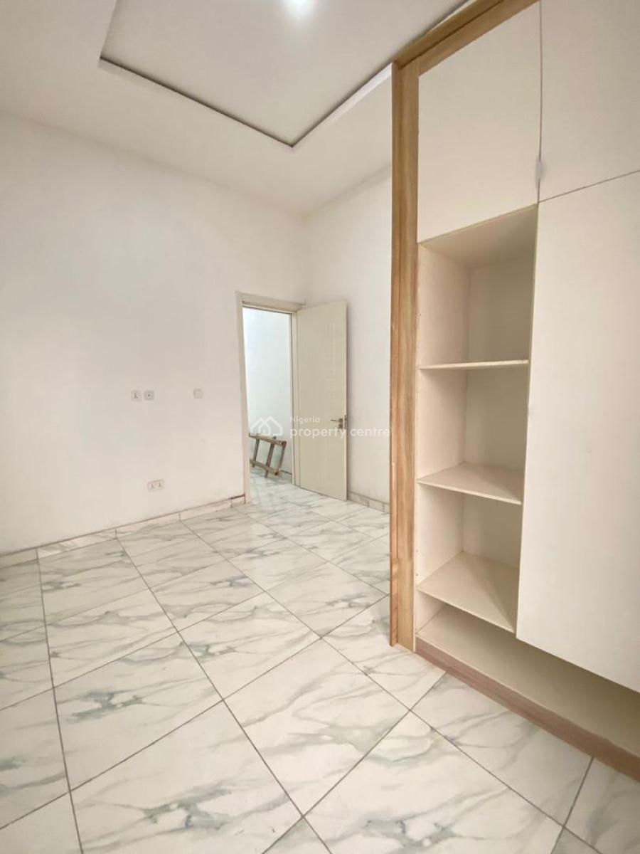 Single Room Partly Furnished Available, Oral Estate Extension, Lekki, Lagos, Self Contain (single Rooms) for Rent