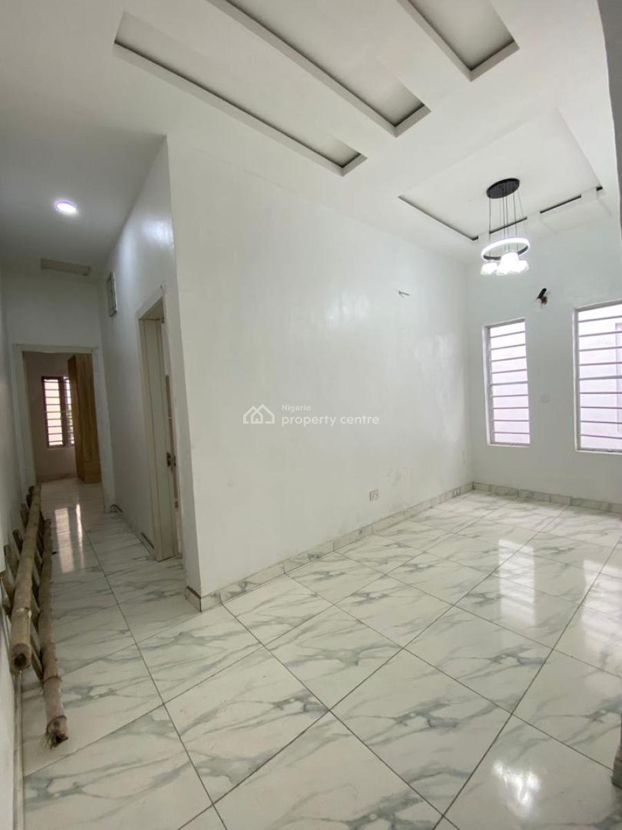 Single Room Partly Furnished Available, Oral Estate Extension, Lekki, Lagos, Self Contain (single Rooms) for Rent
