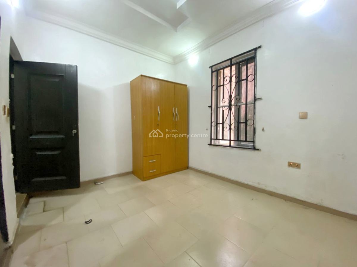 Luxury and Well Maintained 2 Bedroom Apartment, Gra Phase 1, Magodo, Lagos, Flat / Apartment for Rent