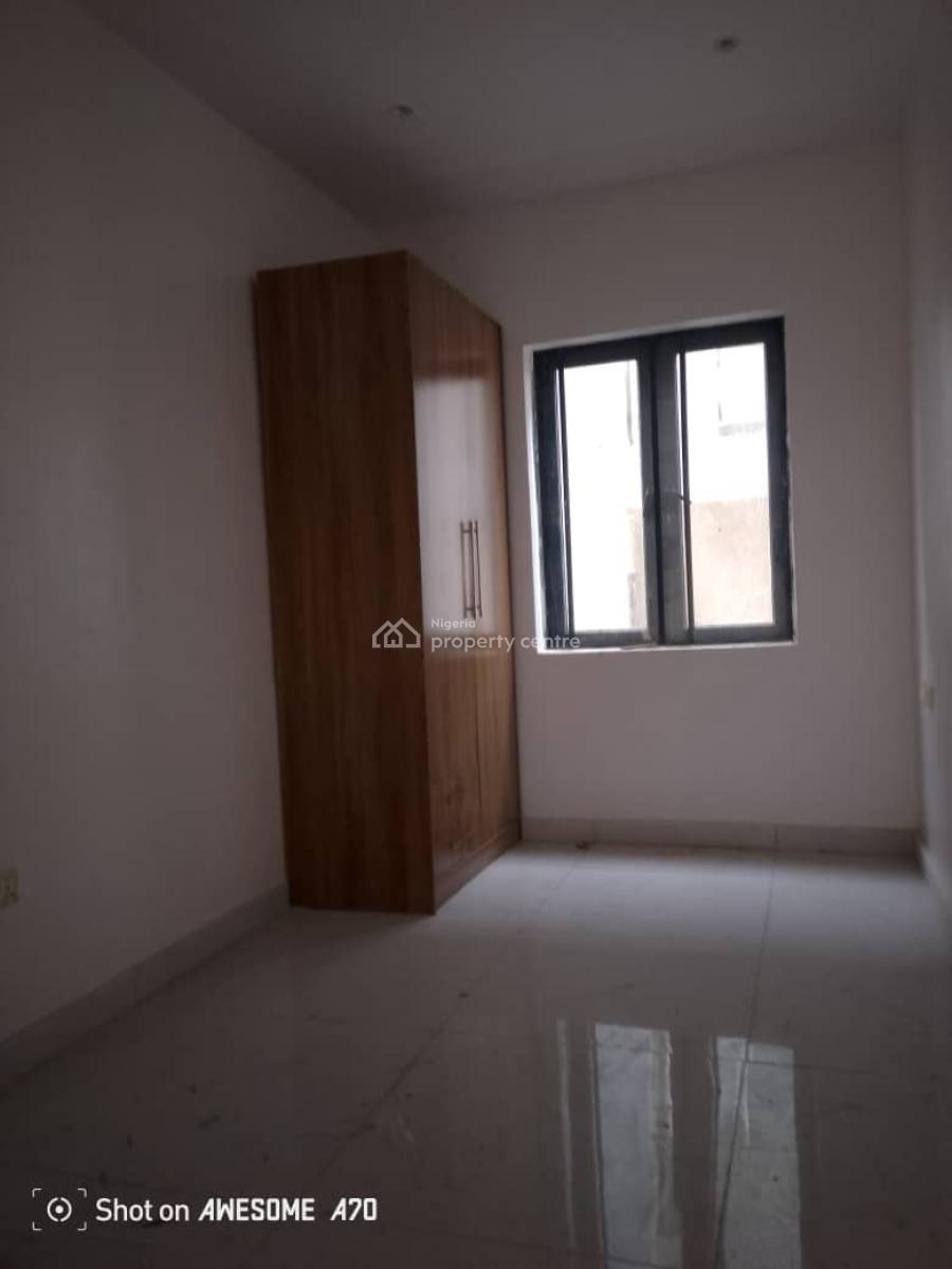 New 3bedroom Flat Ensuit with Bq,elevator, Alagomeji, Yaba, Lagos, Flat / Apartment for Rent