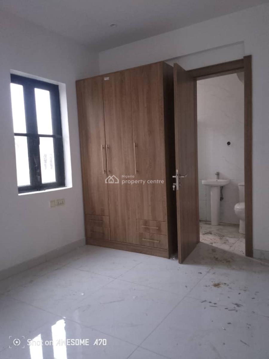 New 3bedroom Flat Ensuit with Bq,elevator, Alagomeji, Yaba, Lagos, Flat / Apartment for Rent