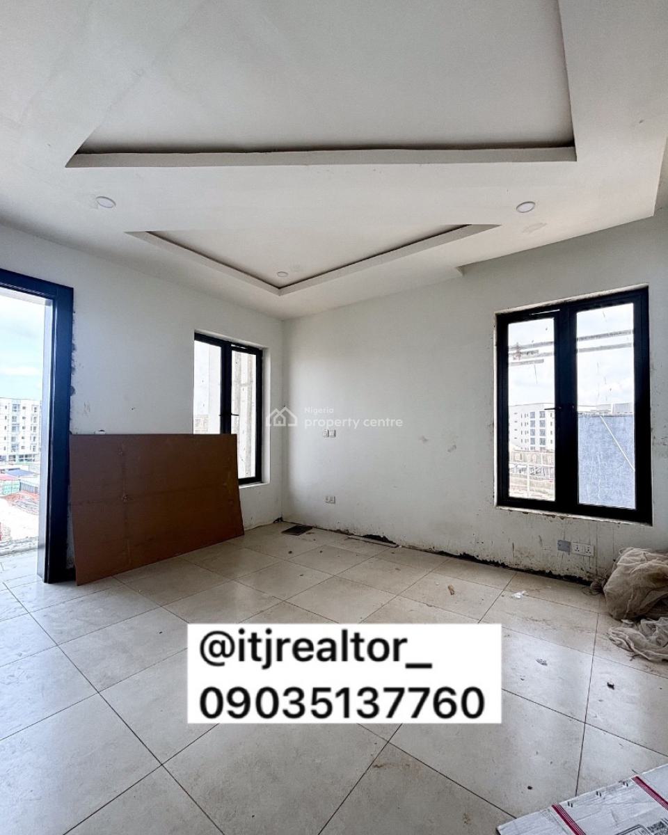 Lovely 4 Bedroom Apartment with Bq, Lekki Phase 1, Lekki Phase 1, Lekki, Lagos, Block of Flats for Sale