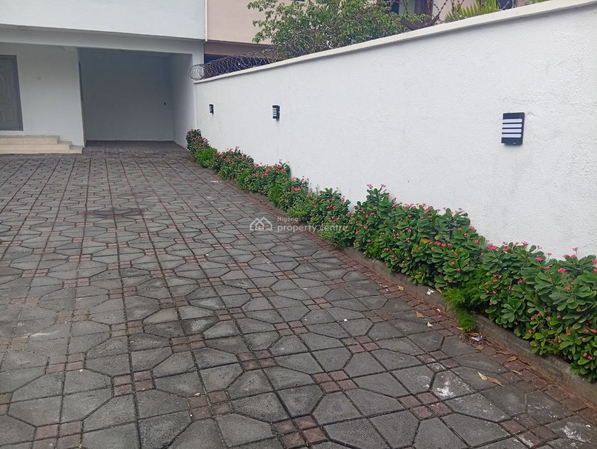 a Self Serviced 5 Bedroom Detached House with 2 Bq, Lekki Phase 1, Lekki, Lagos, Detached Duplex for Rent