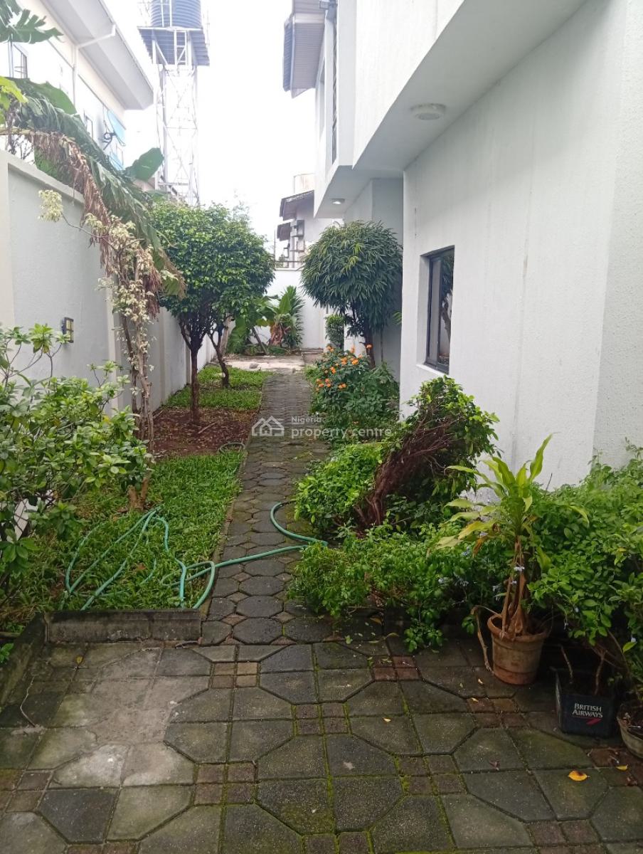 a Self Serviced 5 Bedroom Detached House with 2 Bq, Lekki Phase 1, Lekki, Lagos, Detached Duplex for Rent
