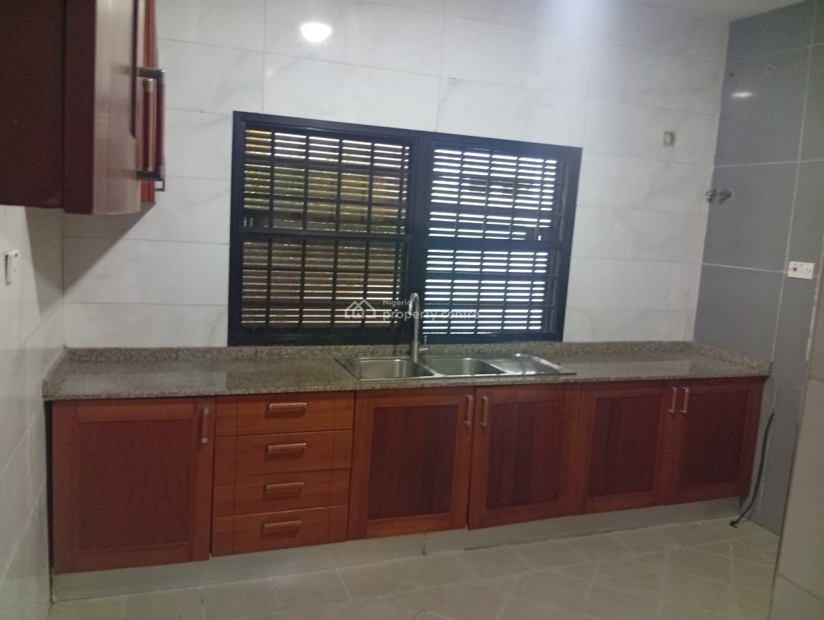 a Self Serviced 5 Bedroom Detached House with 2 Bq, Lekki Phase 1, Lekki, Lagos, Detached Duplex for Rent
