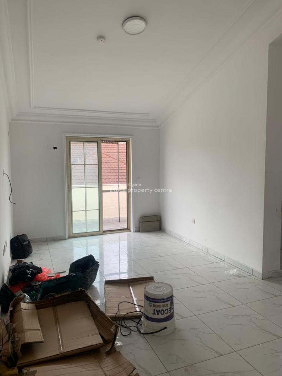 Spacious 5 Bedroom Penthouse Apartment, Off Admiralty Way, Lekki Phase 1, Lekki, Lagos, Flat / Apartment for Rent