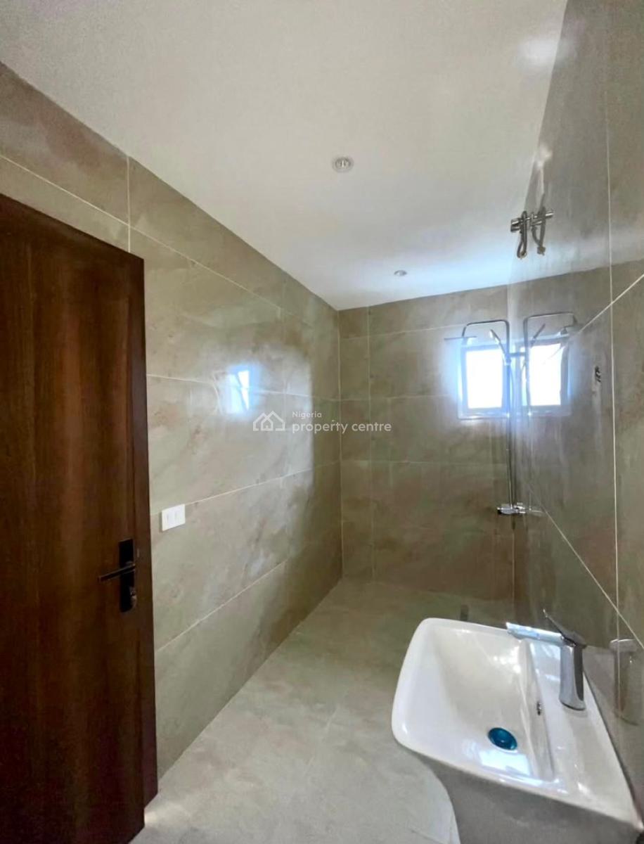 Beautiful 3 Bedroom Flat with Gym and Swimming Pool, Victoria Island (vi), Lagos, Flat / Apartment for Rent