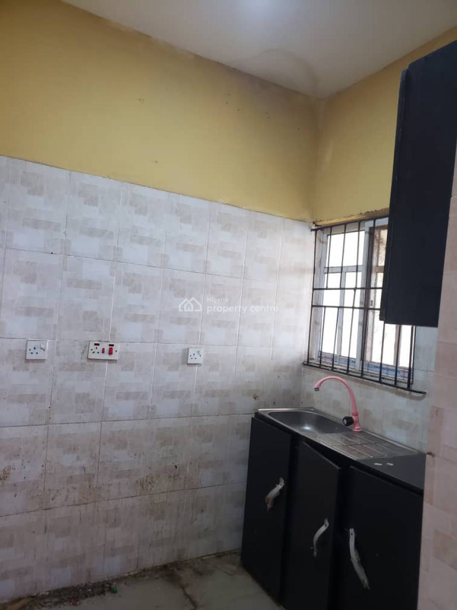 Spacious Miniflat with Pop and 2 Toilet with Prepaid Meter, Upstairs, Yakoyo Ojodu Berger, Ojodu Berger, Ojodu, Lagos, Mini Flat (room and Parlour) for Rent