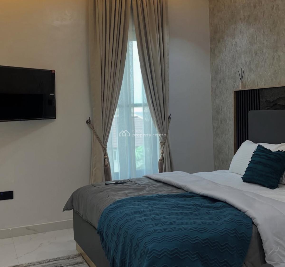 3 Bedroom Apartment, Ikeja Gra, Ikeja, Lagos, Flat / Apartment Short Let