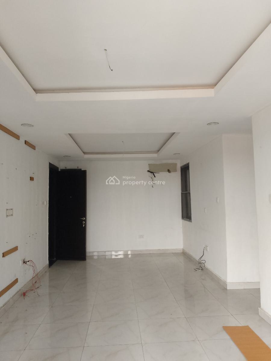 a Spacious and Neat 2 Bedroom Flat, Mobile Road, Ilaje, Ajah, Lagos, Flat / Apartment for Rent