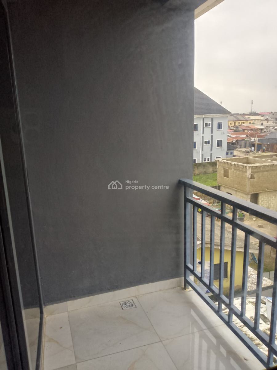 a Spacious and Neat 2 Bedroom Flat, Mobile Road, Ilaje, Ajah, Lagos, Flat / Apartment for Rent