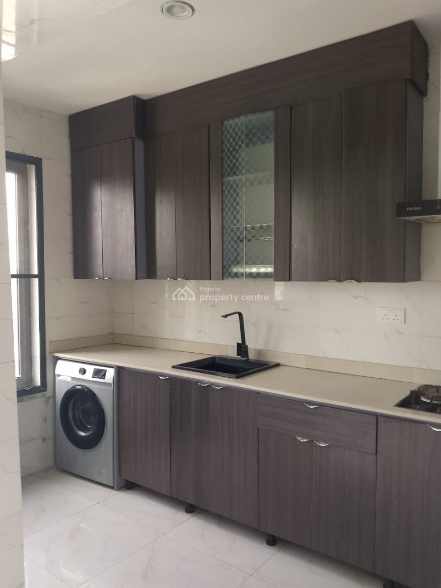 a Spacious and Neat 2 Bedroom Flat, Mobile Road, Ilaje, Ajah, Lagos, Flat / Apartment for Rent