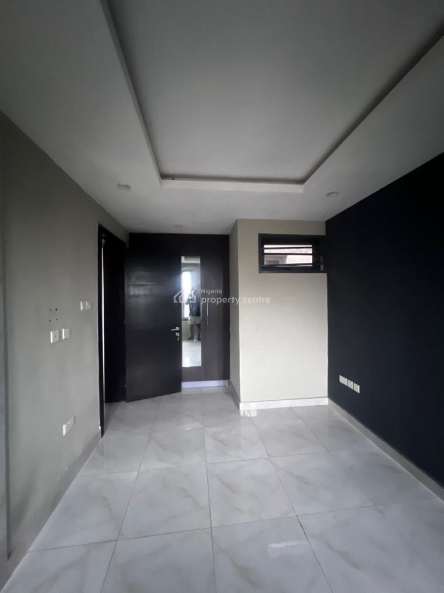 Standard 2 Bedroom Apartment, Ilaje, Ajah, Lagos, Flat / Apartment for Rent