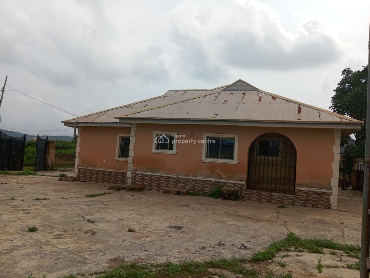 3 Bedroom Bungalow with Sweet Modern Facilities, Abore Estate, Ayegun Oleyo Road,off Akala Express, Ibadan, Oyo, Detached Bungalow for Sale
