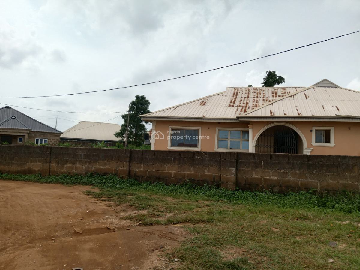 3 Bedroom Bungalow with Sweet Modern Facilities, Abore Estate, Ayegun Oleyo Road,off Akala Express, Ibadan, Oyo, Detached Bungalow for Sale