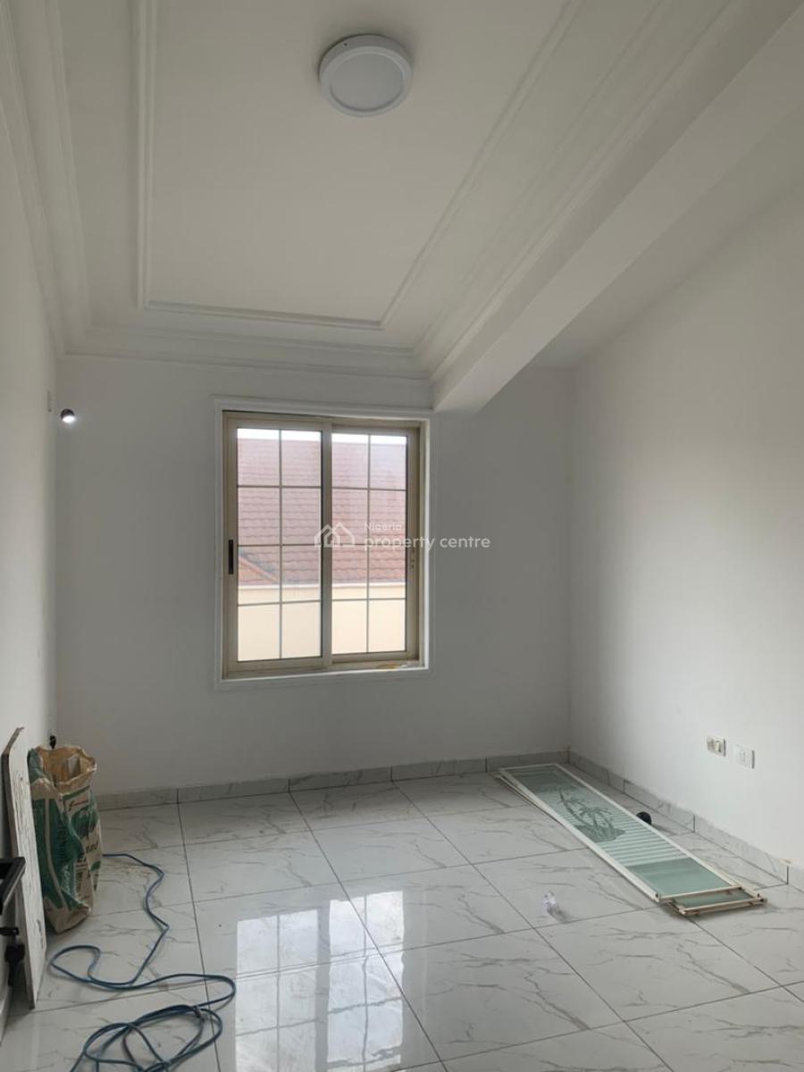 Spacious 5 Bedroom Penthouse Apartment, Off Freedom Way, Lekki Phase 1, Lekki, Lagos, Flat / Apartment for Rent
