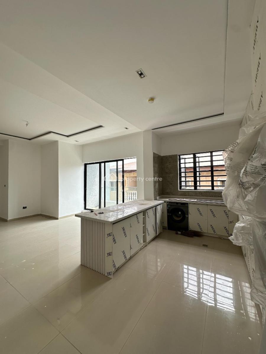 Luxury 2 Bedroom Apartment, Lekki Phase 1, Lekki, Lagos, Flat / Apartment for Sale
