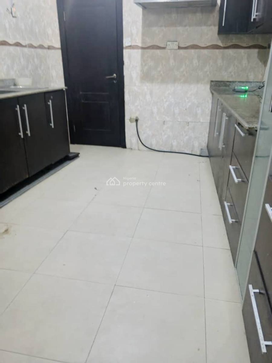 Spacious Room in a Shared Apartment, Lekki County Home, By Ikota, Lekki, Lagos, Ikota, Lekki, Lagos, Self Contain (single Rooms) for Rent