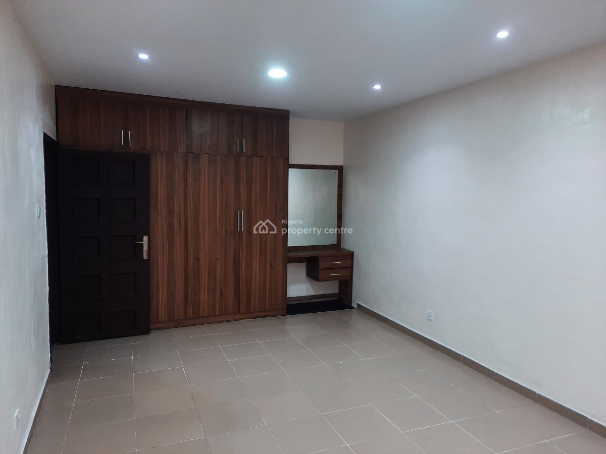Massively Built 3 Bedroom  Duplex + Garrage, Ikeja Gra, Ikeja, Lagos, Detached Duplex for Rent