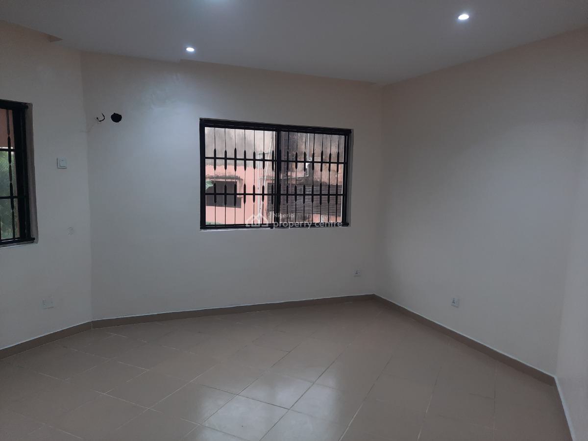 Massively Built 3 Bedroom  Duplex + Garrage, Ikeja Gra, Ikeja, Lagos, Detached Duplex for Rent