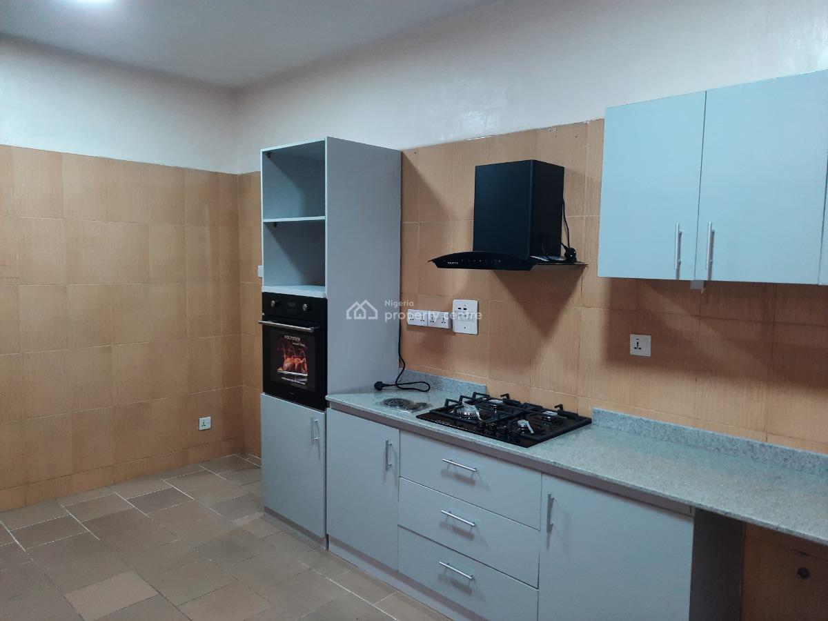Massively Built 3 Bedroom  Duplex + Garrage, Ikeja Gra, Ikeja, Lagos, Detached Duplex for Rent
