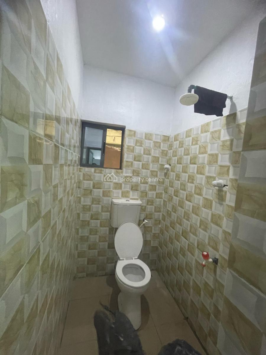 Room Self Contain, Morocco, Shomolu, Lagos, Self Contain (single Rooms) for Rent