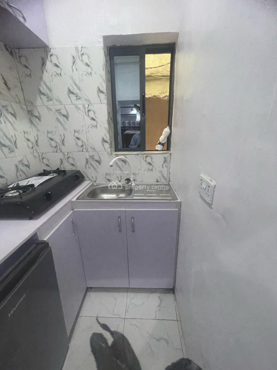 Room Self Contain, Morocco, Shomolu, Lagos, Self Contain (single Rooms) for Rent