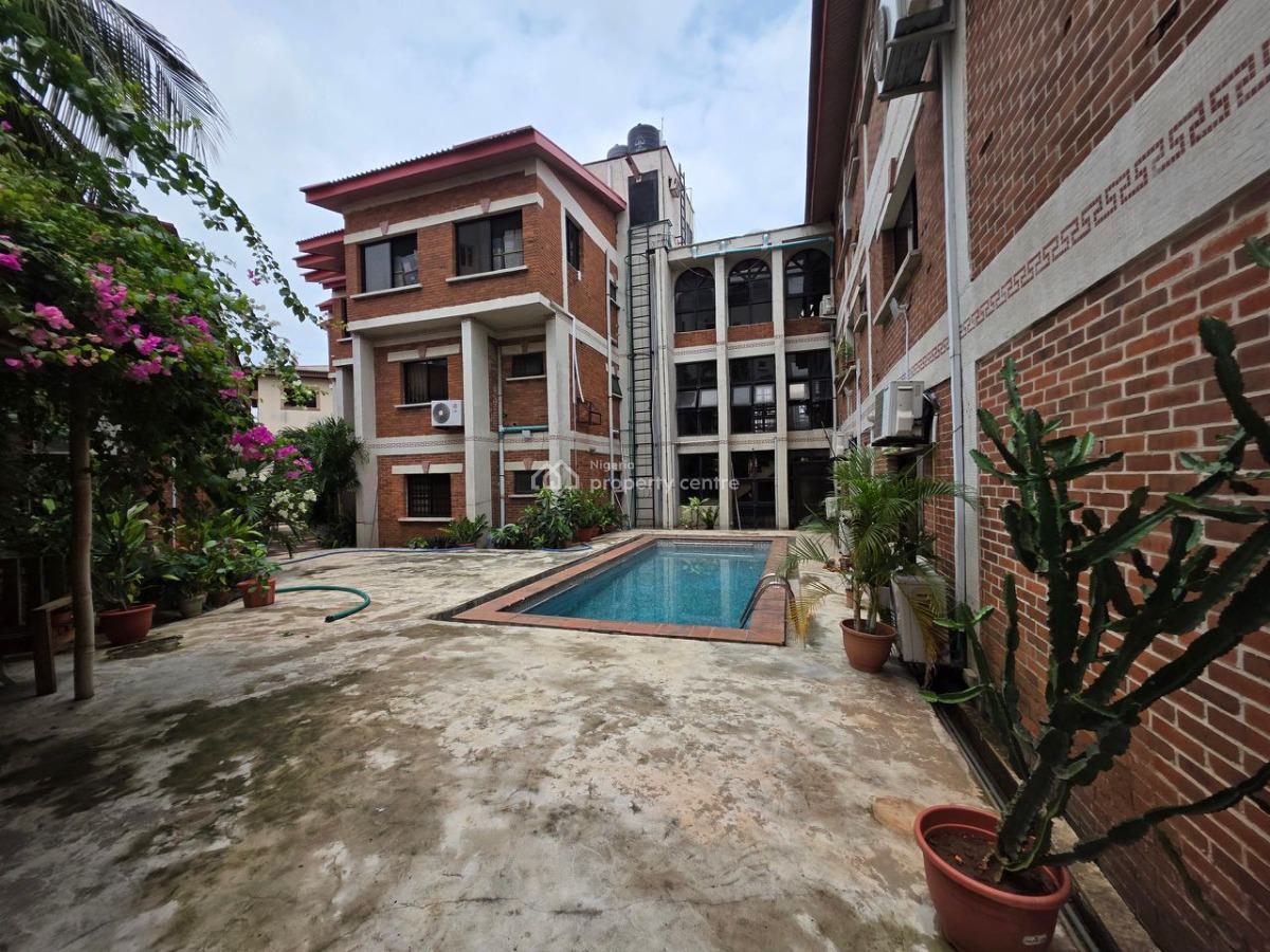 Well Maintained Standard Spacious Ensuit 3 Bedroom Apartment  with Swimming Pool, Parkview, Ikoyi, Lagos, Flat / Apartment for Rent