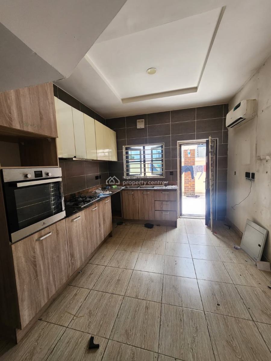 Well Maintained 4bedroom Terrace Duplex with Bq, Lekki Phase 1, Lekki, Lagos, Terraced Duplex for Rent