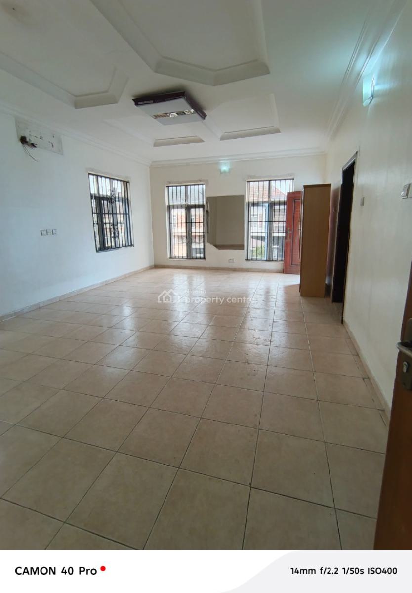 3 Bedroom Duplex for Commercial Use in Lekki, Lekki Right, Lekki Phase 1, Lekki, Lagos, Terraced Duplex for Rent
