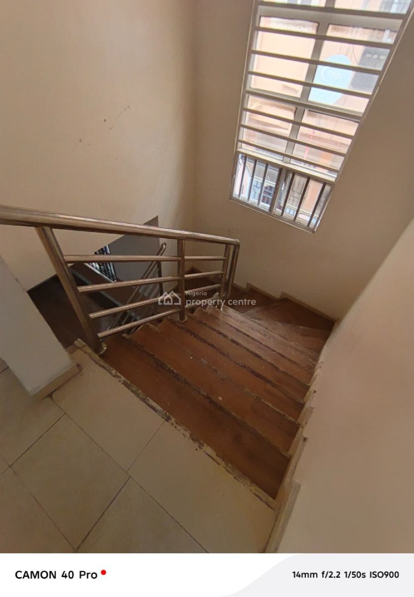 3 Bedroom Duplex for Commercial Use in Lekki, Lekki Right, Lekki Phase 1, Lekki, Lagos, Terraced Duplex for Rent