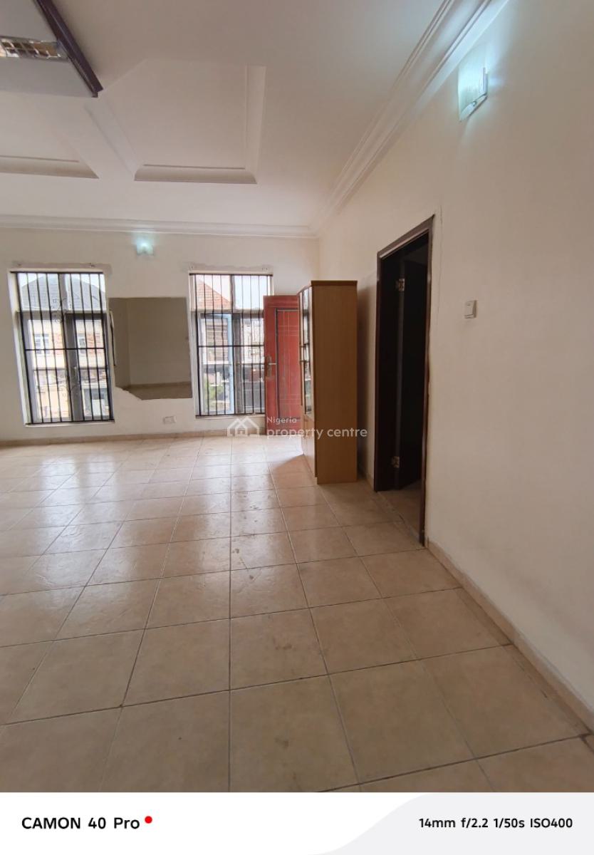 3 Bedroom Duplex for Commercial Use in Lekki, Lekki Right, Lekki Phase 1, Lekki, Lagos, Terraced Duplex for Rent
