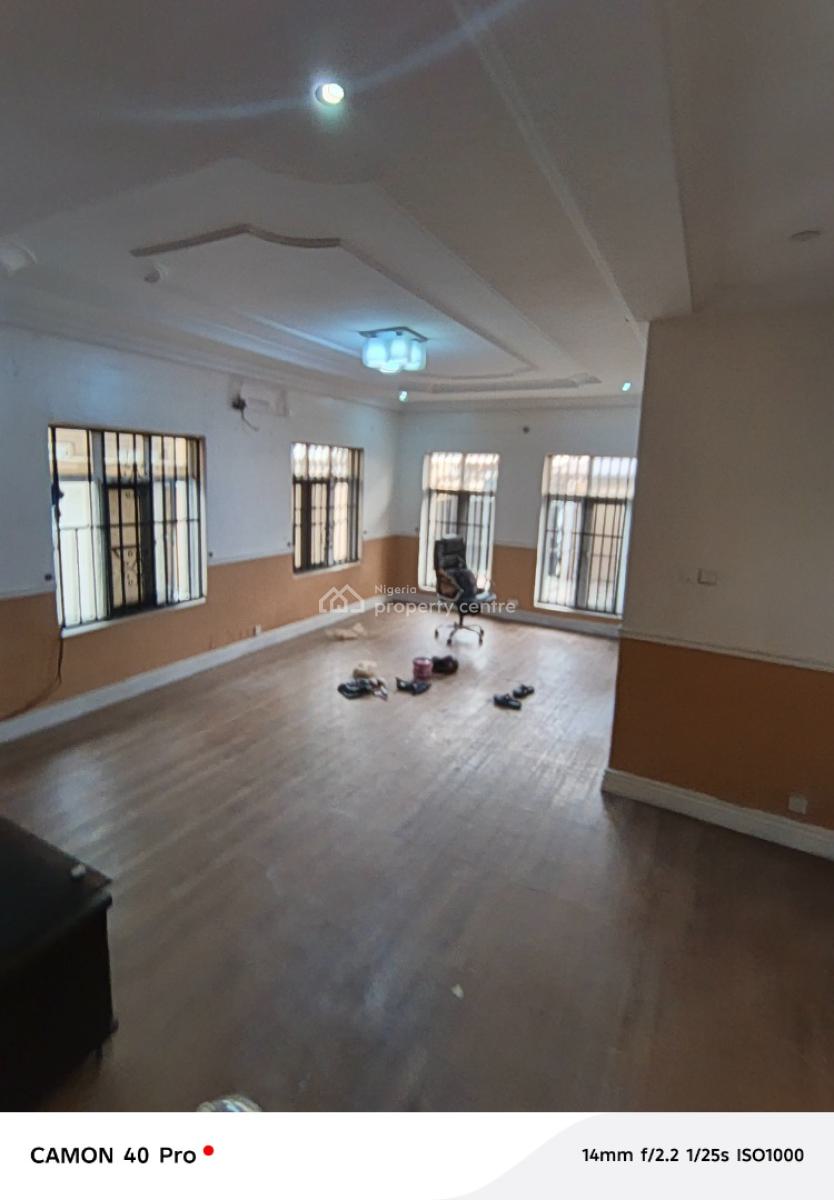 3 Bedroom Duplex for Commercial Use in Lekki, Lekki Right, Lekki Phase 1, Lekki, Lagos, Terraced Duplex for Rent