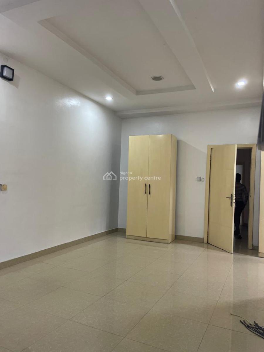 Well Maintained 4 Bedrooms Semi Detached with a Bq, Along Chevron Drive, Lekki, Lagos, Semi-detached Duplex for Rent