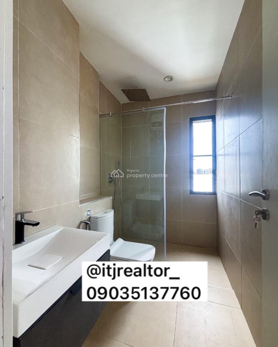 Lovely 3 Bedroom Apartment with Bq, Lekki Phase 1, Lekki Phase 1, Lekki, Lagos, Block of Flats for Sale